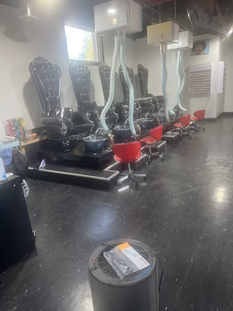 Blasians Walk In Salon and Spa - hair transplant in Detroit, MI